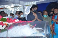 Nagarjuna Pays Condolences to Sirivennela Seetharama Sastry